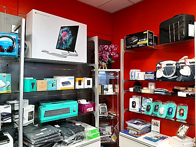 Rayons souris, sacoches et accessoires du magasin